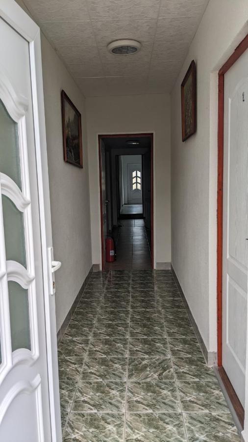 Margareta Etterem Es Vendeghaz Gasthaus Balatonberény Exterior photo